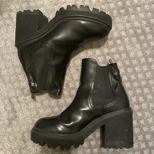 Women's Black Chunky Chelsea Platform Boots